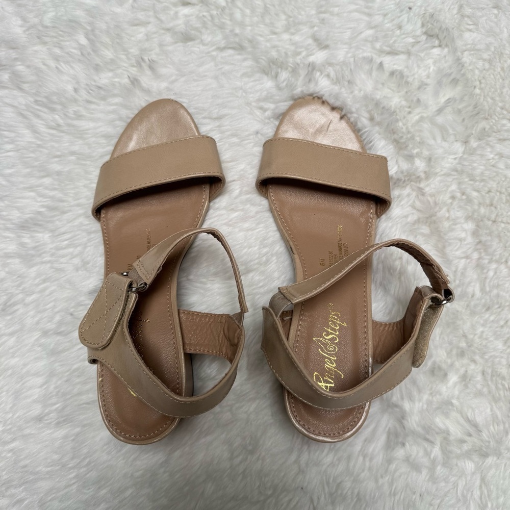Angel Steps Beige Sandals Size 6 - Picture 13 of 13